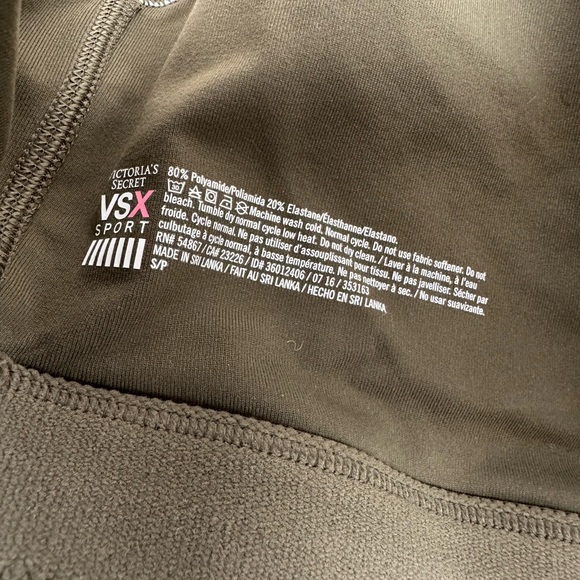 Victoria’s Secret Sport Bra - size small - Picture 7 of 7